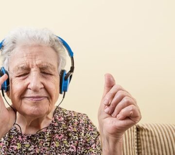 Importance of Music Therapy for Elderly Care in Detroit