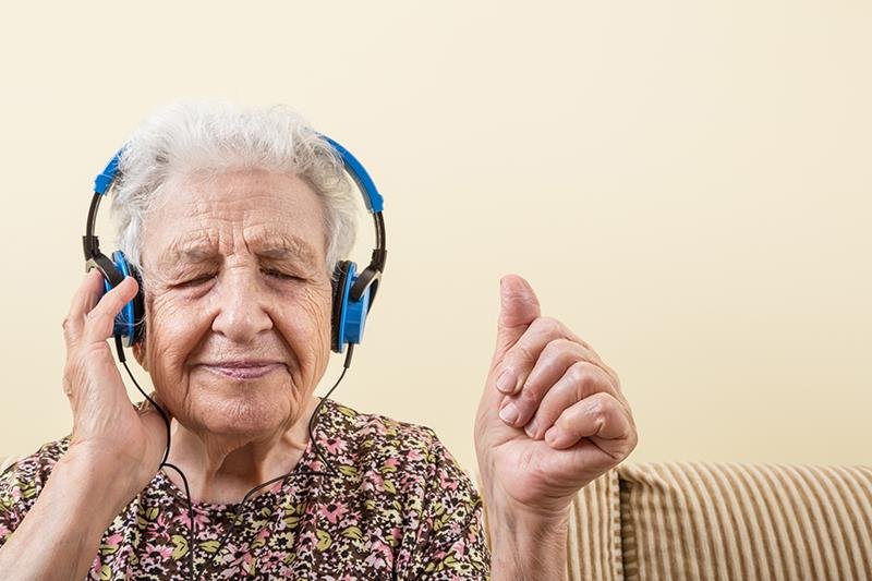 Importance of Music Therapy for Elderly Care in Detroit